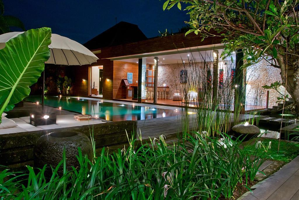 Eko Villa Seminyak - Tropical Villa, Walk To Beach Luaran gambar